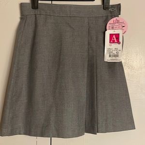 NWT Donnelly Gray Uniform Skort